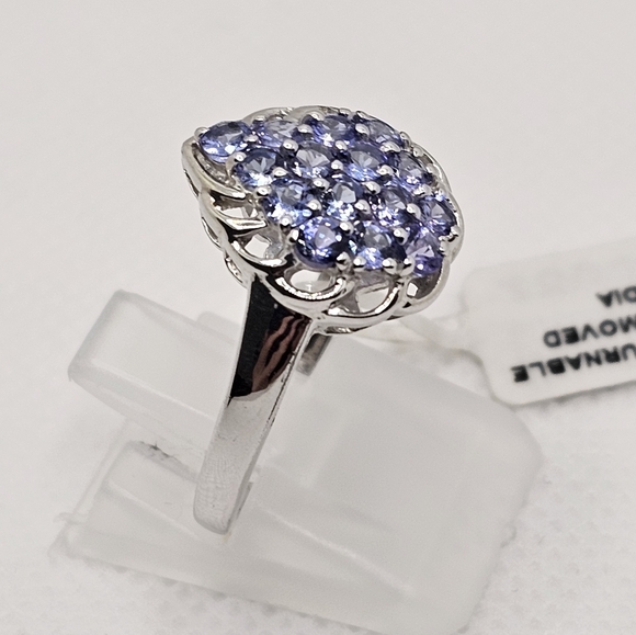 Genuine Tanzanite Cluster Ring Size 9!  💙 - Picture 11 of 13